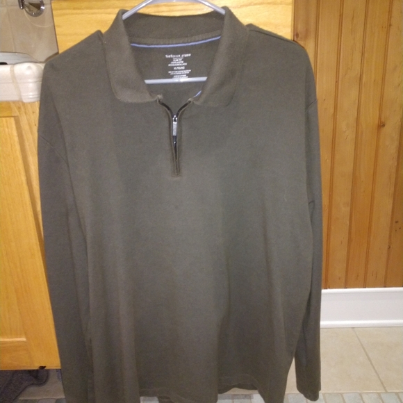 Long sleeve pullover shirt - Picture 3 of 3